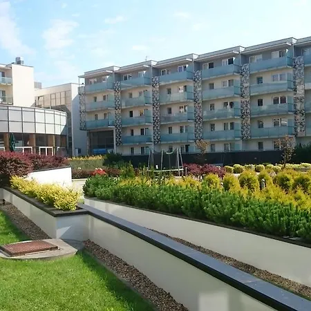 Aquarius Z Basenem *