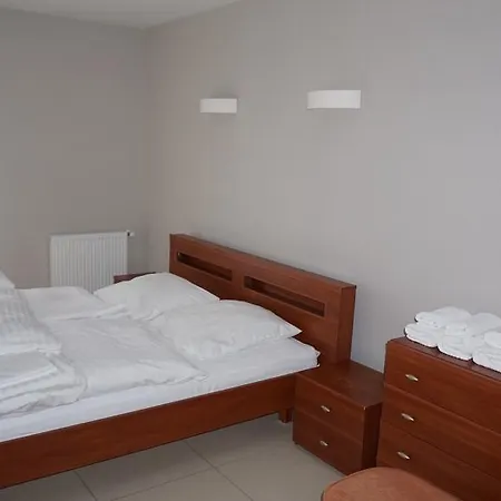 Apartment Aquarius Z Basenem