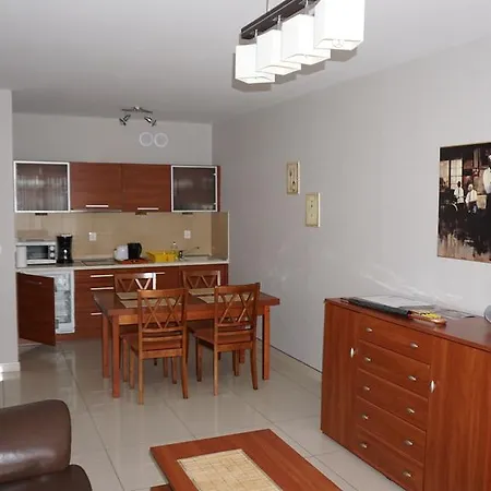 Apartment Aquarius Z Basenem *