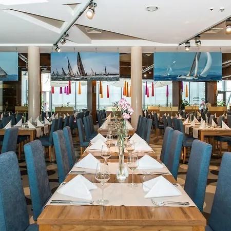 Apartment Aquarius Z Basenem *