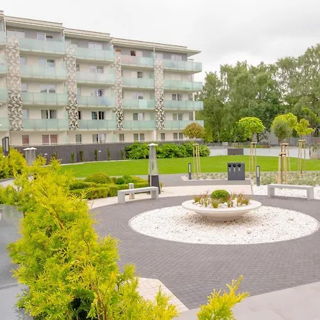 Apartment Aquarius Z Basenem