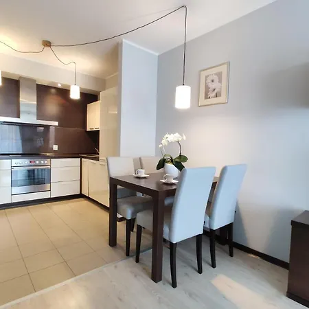 Aquarius Z Basenem Apartment Kolobrzeg