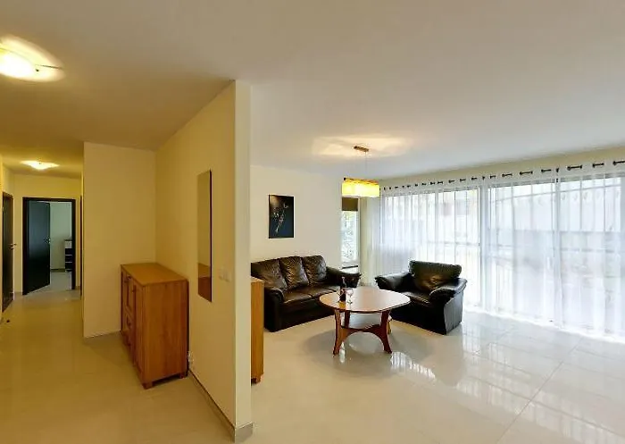 Aquarius Z Basenem Apartment *