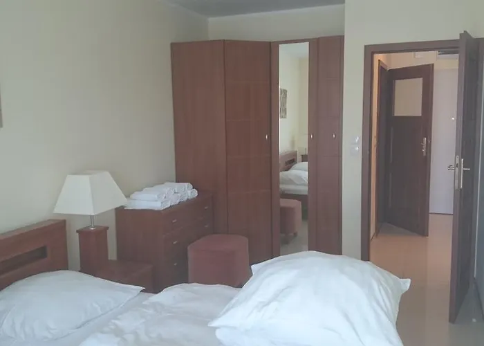 Aquarius Z Basenem Appartement *