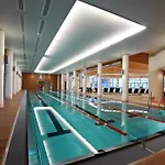 Aquarius Z Basenem *