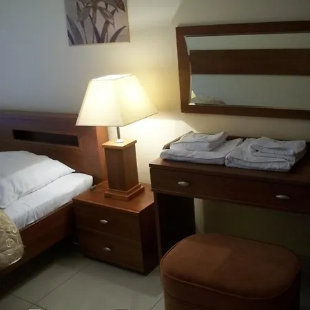 Aquarius Z Basenem *