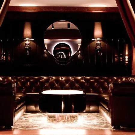 Aquarius Z Basenem Apartment