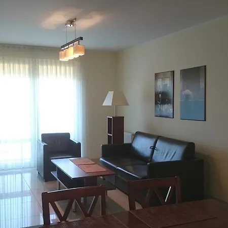 Aquarius Z Basenem Kolobrzeg