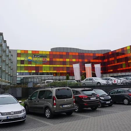 Aquarius Z Basenem Apartamento