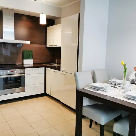 Aquarius Z Basenem Apartamento