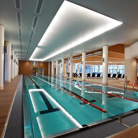 Aquarius Z Basenem *