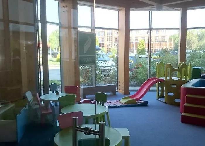 Aquarius Z Basenem * 코워브제크